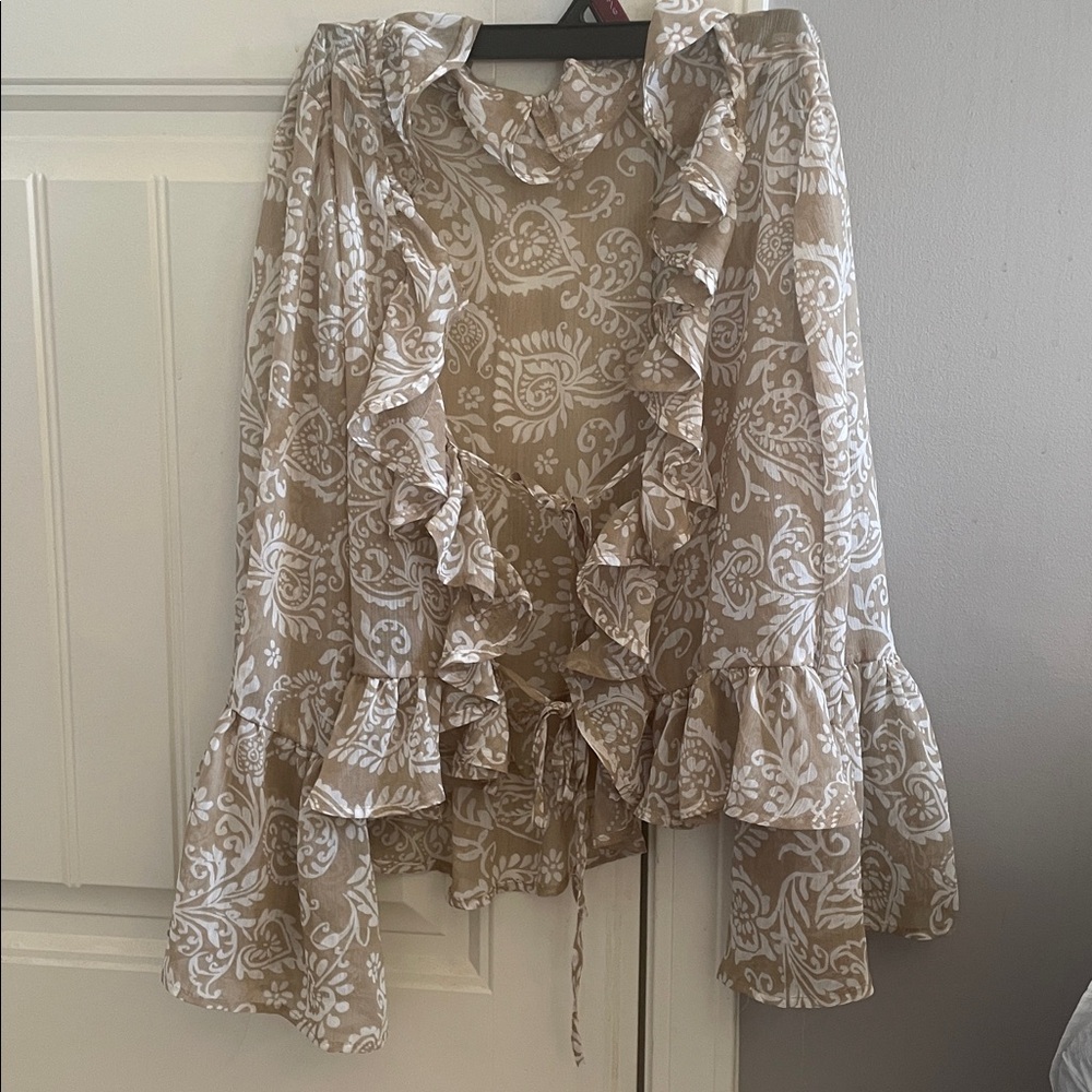Elegant Ruffled Patterned Blouse